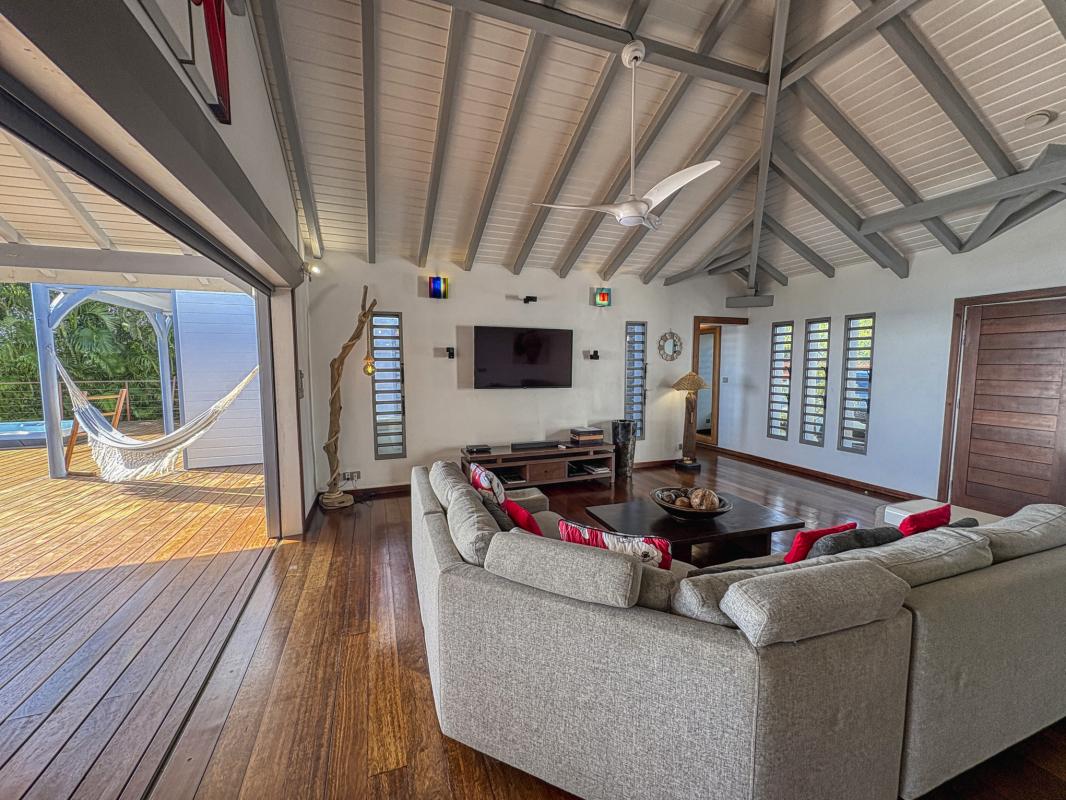 21.Location villa piscine Sainte Anne Guadeloupe_Salon